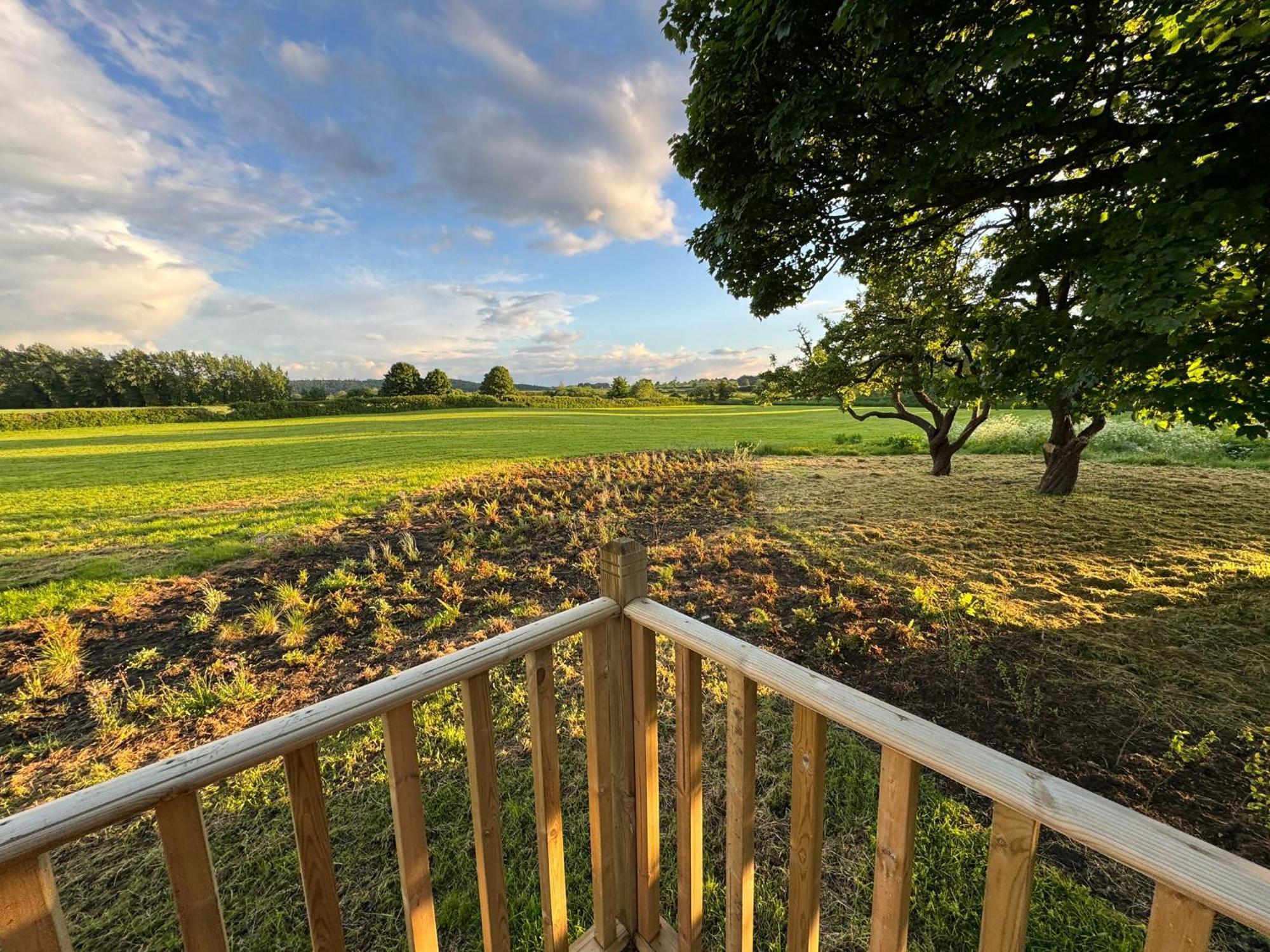 Unbox At Poplar Tree Villa Durham Exterior photo