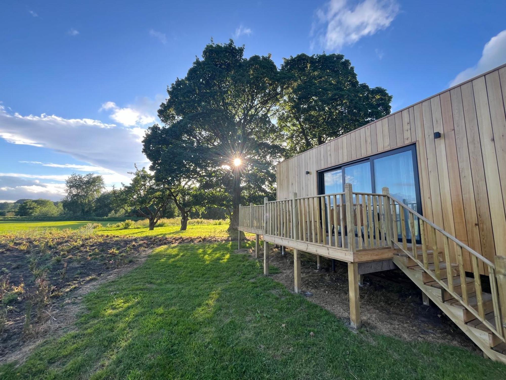 Unbox At Poplar Tree Villa Durham Exterior photo