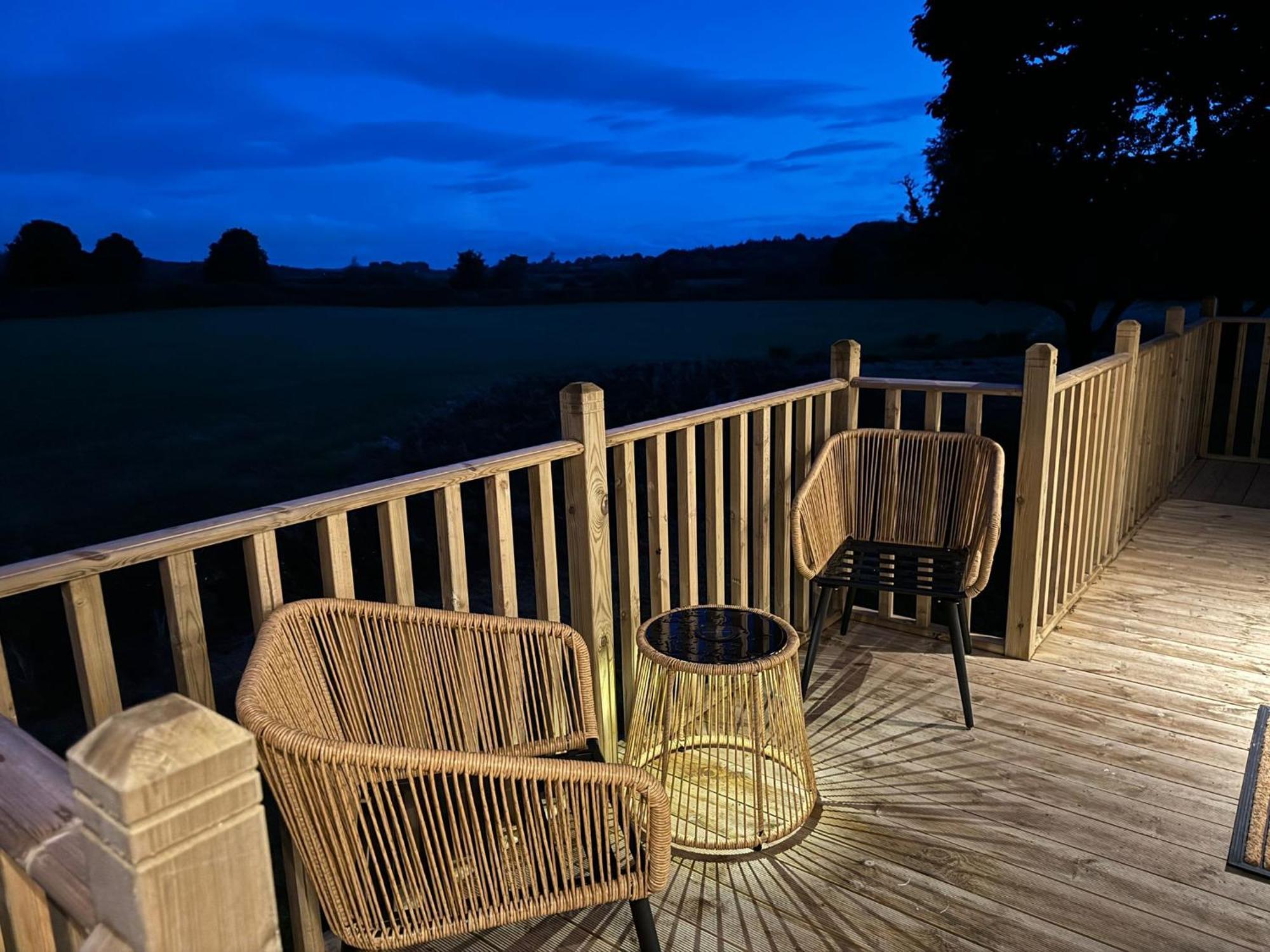 Unbox At Poplar Tree Villa Durham Exterior photo