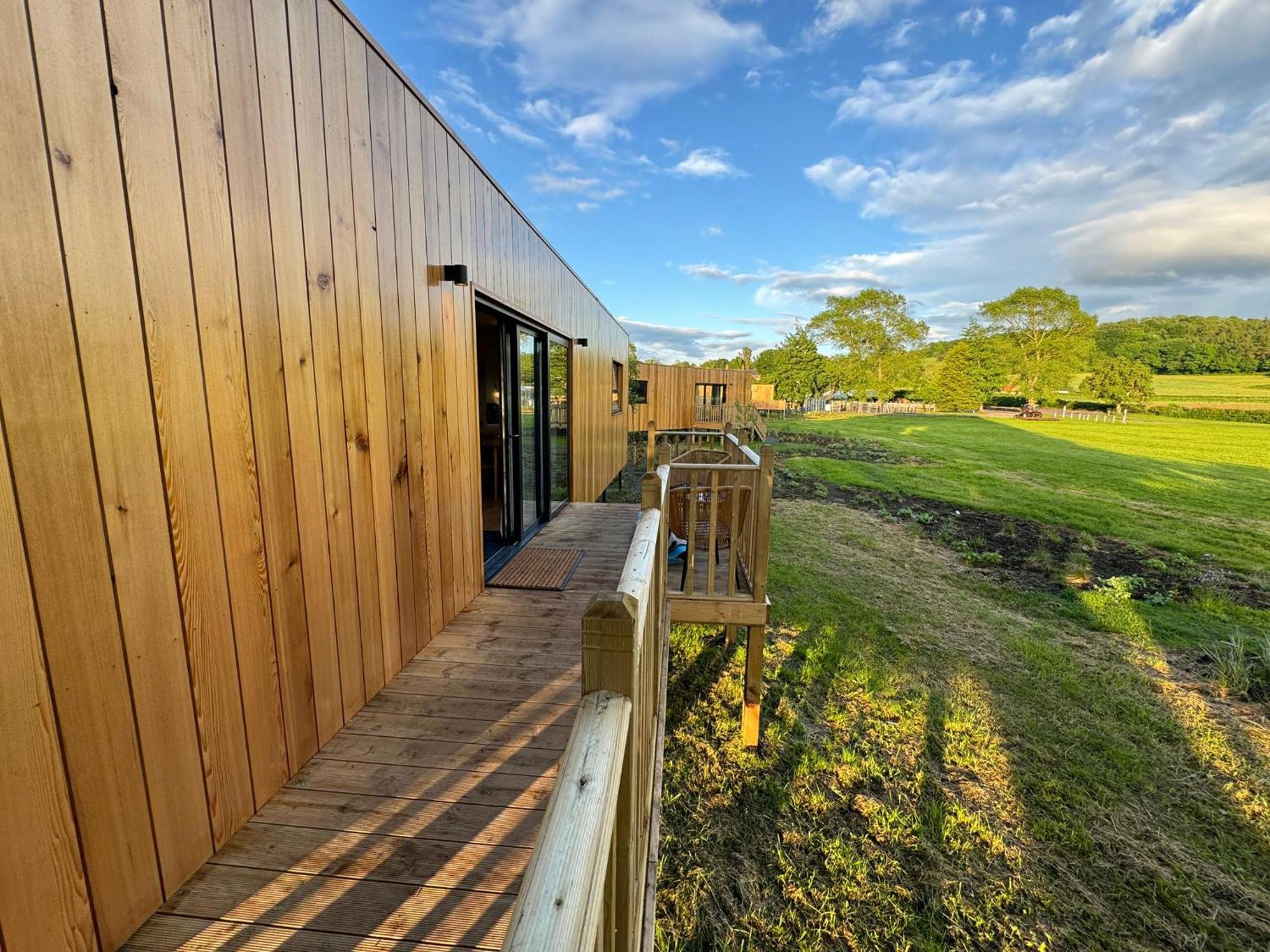 Unbox At Poplar Tree Villa Durham Exterior photo